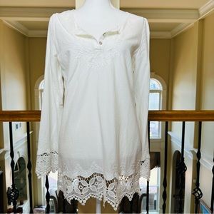 Max Studio, 100% pure white cotton, 3-button Tunic with embroidered hems, size M